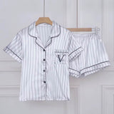 Pijama listrado bordado Cetim Capitu