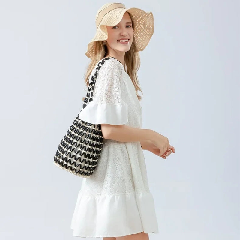 Bolsa Feminina de Madeira Vazado Raimara