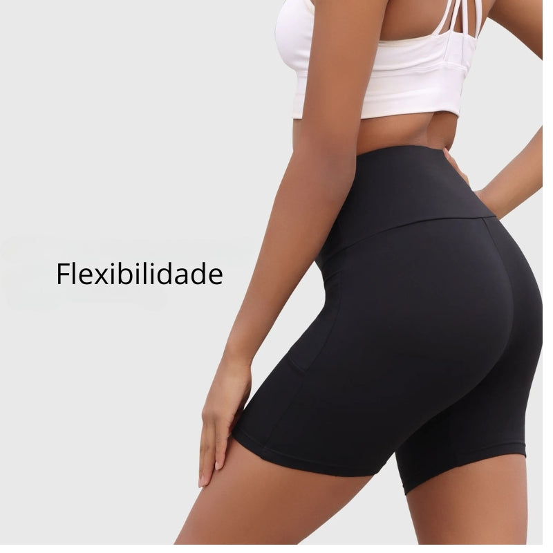 Shorts Feminino Com Bolso Lateral Iza