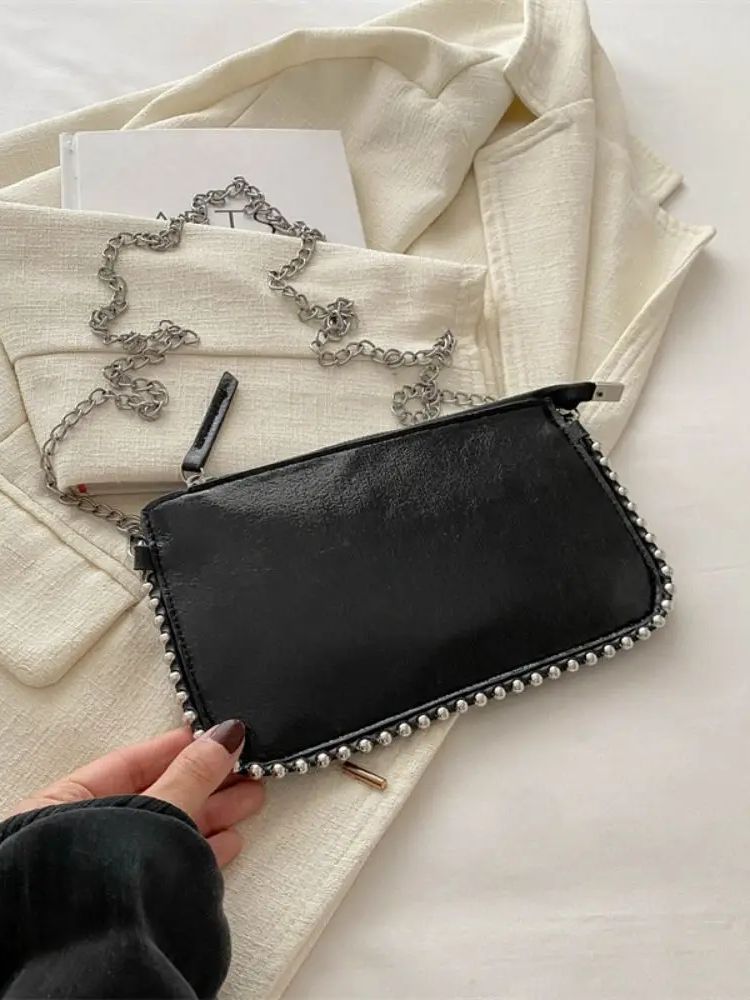 Bolsa Feminina De Couro Sintético Com Rebites Ajada
