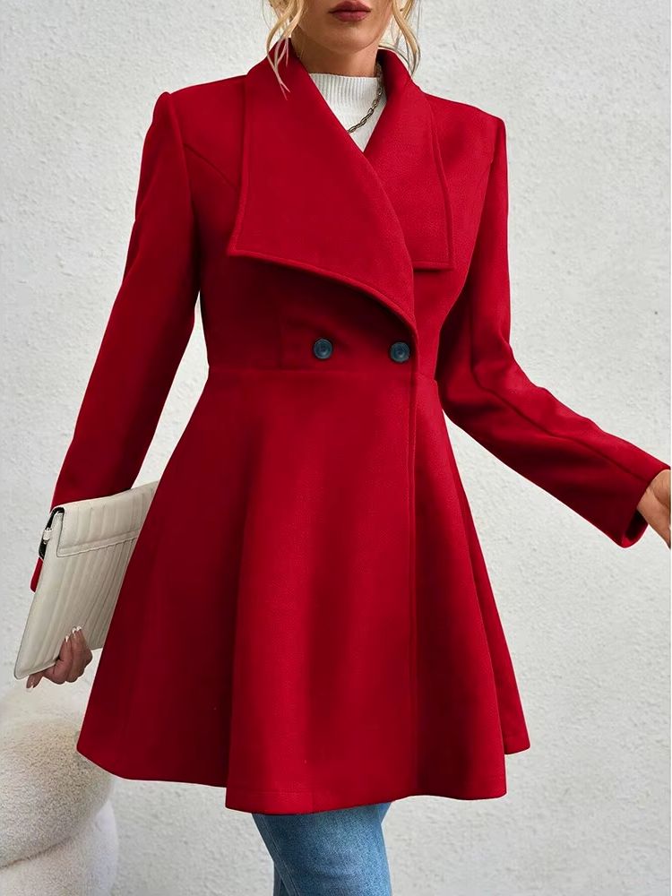 Casaco feminino vermelho acinturado com botões frontais e gola estruturada, visual sofisticado para looks urbanos