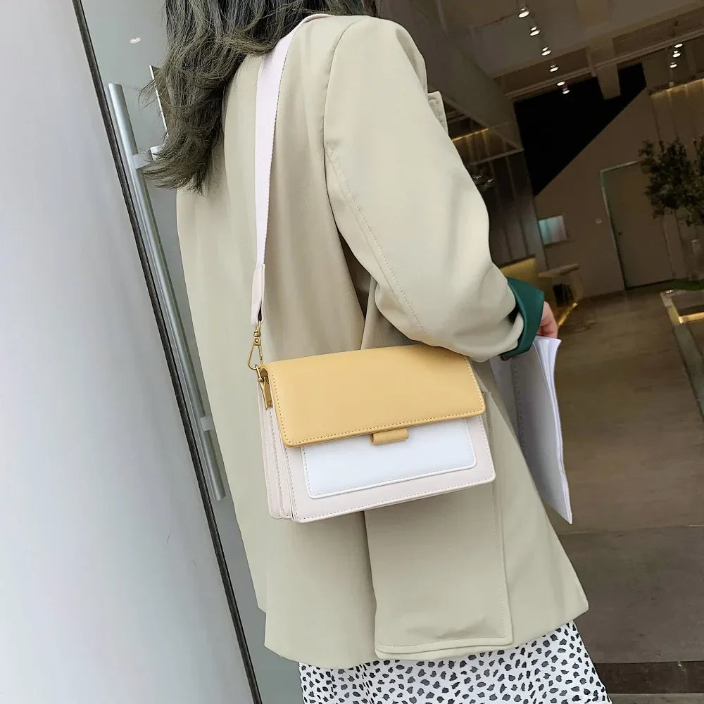 Bolsa Feminina Tiracolo de Couro Luxury