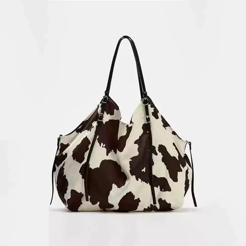 Bolsa Feminina Com Estampa de Vaca Estilosa