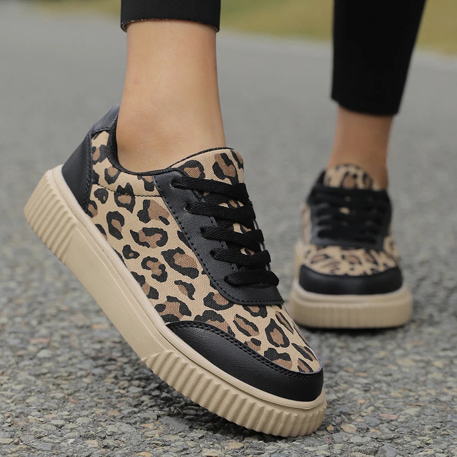 Tênis Feminino de Couro Lana