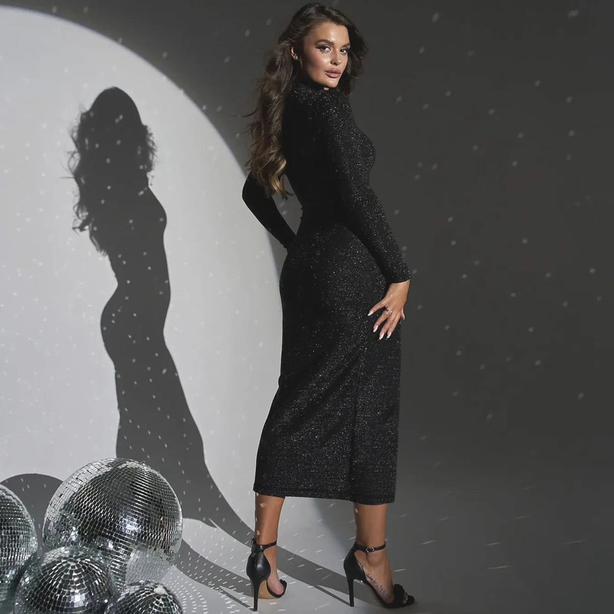 Vestido Feminino Brilhante Preto Fenda Sexy Mara