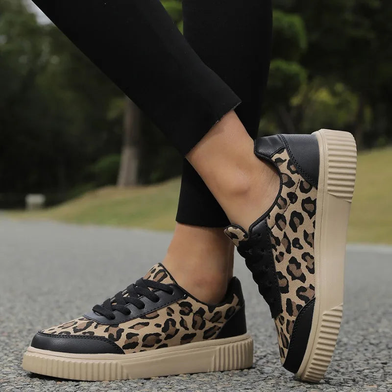 Tênis Feminino de Couro Lana