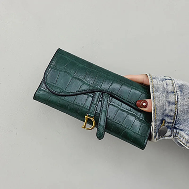 Carteira Feminina Couro Sintético Estampa de Jacaré