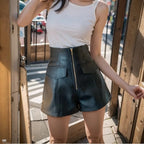Shorts feminino Cintura Alta Couro Sintético