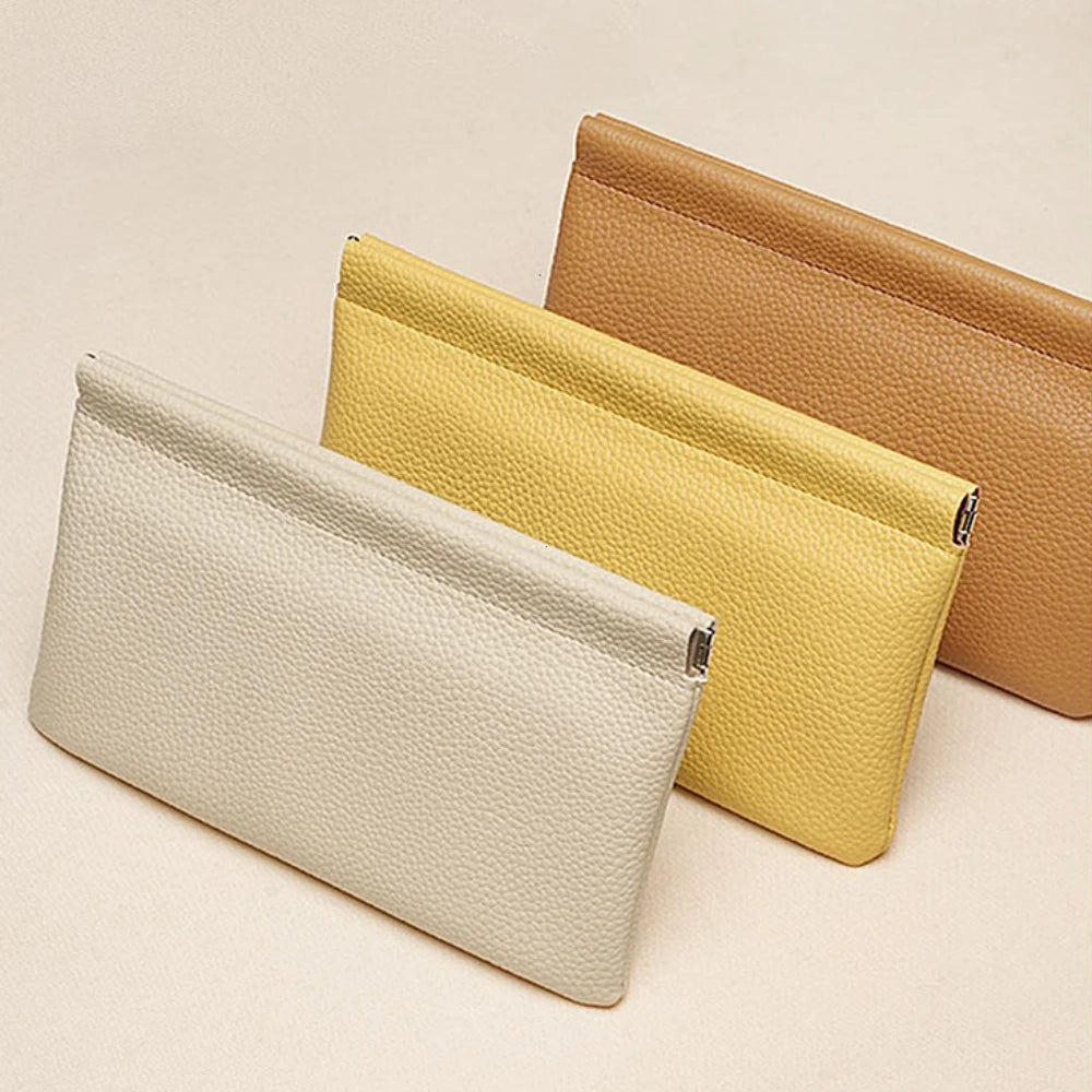 Carteira Porta Passaporte e Dinheiro De Couro  Moana