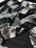 Shorts feminino brilhoso de paetês ideal para looks noturnos e festa
